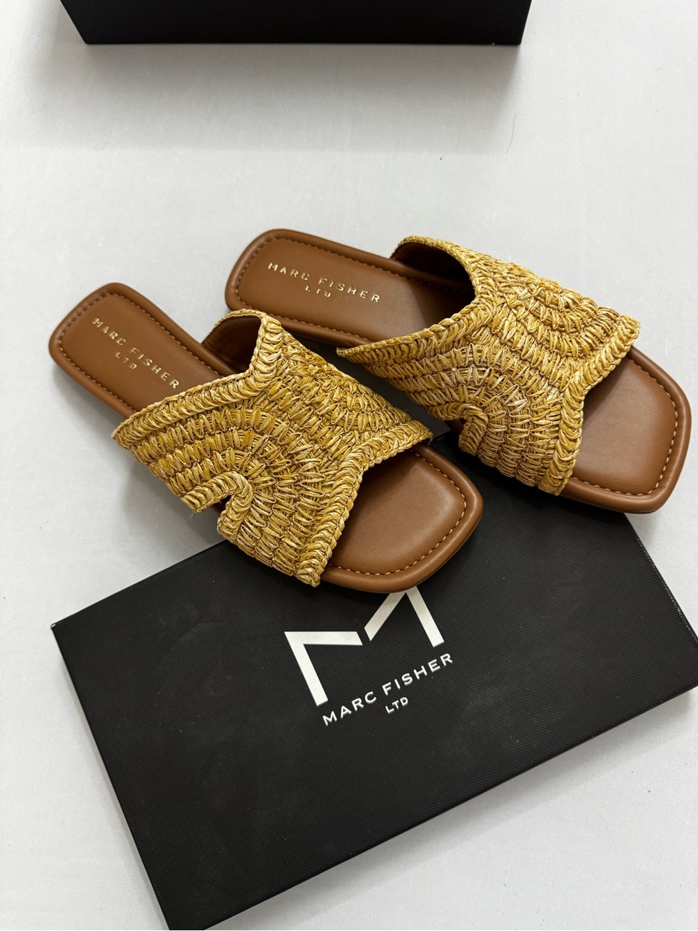 Marc Fisher LTD Narda Woven Raffia Slide Sandals Light Natural Size 9.5